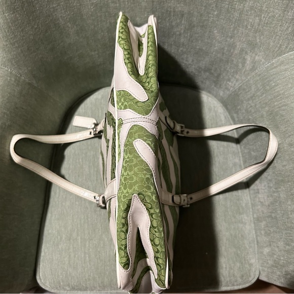 Coach Green & White Zebra Stripe Design Tote Bag Vintage Coach Bag Coach Handbag - Picture 6 of 10